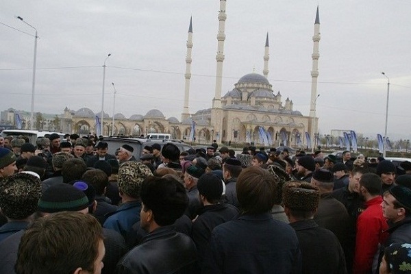 1st Batch of Chechen Pilgrims Leave for Hajj