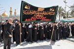 طلبة العلوم الدينية في كربلاء ينظمون مسيرة عزائية بذكرى شهادة الإمام الصادق (ع) + صور