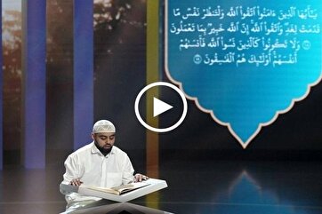 British Qari’s Beautiful Recitation of Verses from Surah An-Naml (+Video)