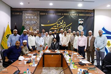 Iranian Quranic Convoy’s Members Meet with Leader’s Representative in Mecca