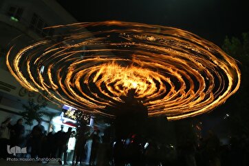 In Photos: Torch-Carrying Ritual in Qom