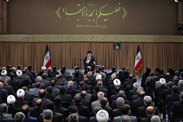Iranian Lawmakers Meet with Leader