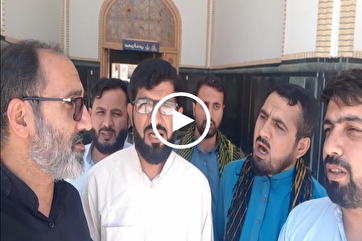 Iranian, Pakistani Qaris Recite Quran Chorally at Imam Reza Holy Shrine