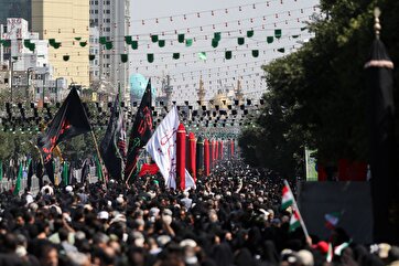 Photo Gallery: Mourners Mark Arbaeen in Mashhad