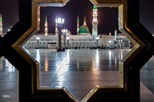 Al-Masjid Al-Nabawi en Medina, donde está enterrado el Santo Profeta