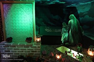 Exposición conmemora el aniversario del martirio de Hazrat Zahra