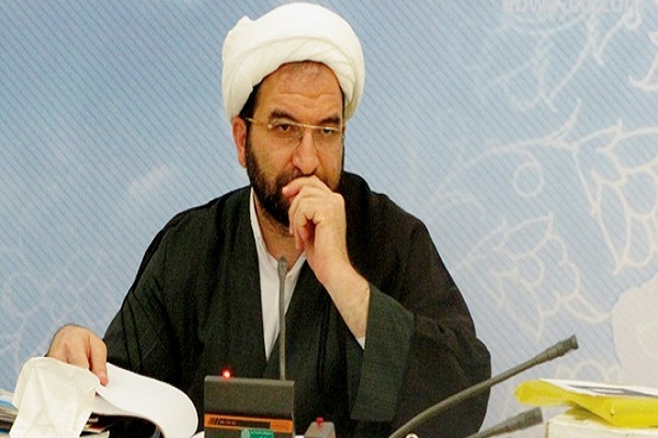 لعن علنی و قمه زنی رویکرد اصلی فرقه انحرافی تشیع لندنی است