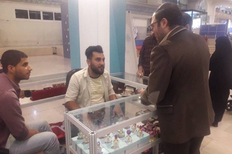 استقبال از بخش فروش دارالقرآن آستان حسینی