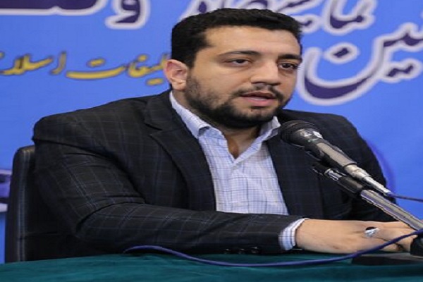 محمدرضا قربان‌زاده، دبیر کمیته رسانه پنجمین دوره جشنواره بین‌المللی شعر حوزه (اشراق)