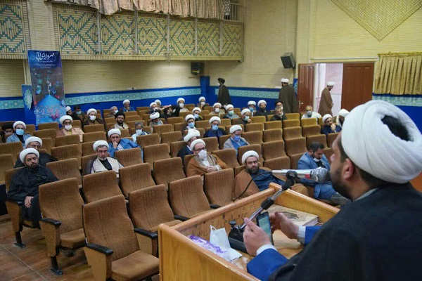 سومین دوره از سلسله نشست&zwnj;های &laquo;شهید بیاضی زاده&raquo; در قم برگزار شد