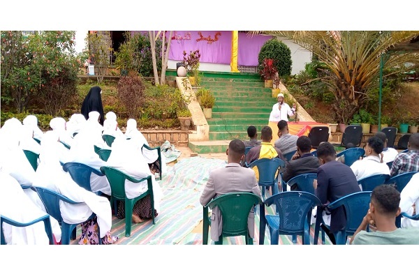 نماز و جشن عید سعید فطر در شهر‌های مختلف کشور ماداگاسکار و کومور برگزار شد