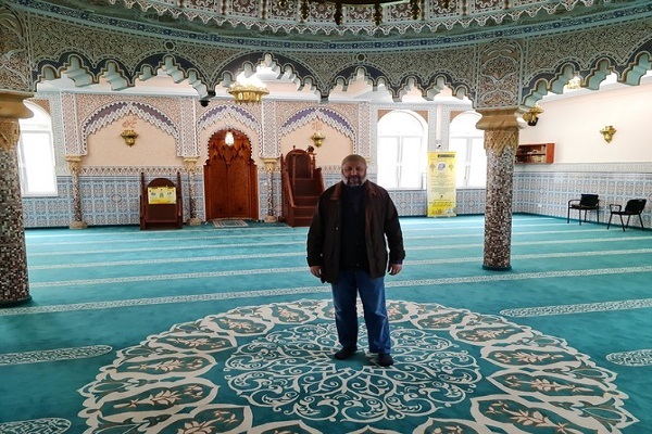 کمک‌رسانی مسجد فرانکفورت به پناهندگان اوکراینی