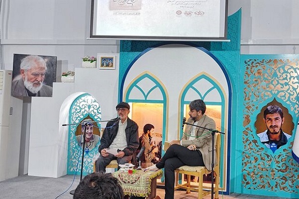 سیدمهدی حسینی، پژوهشگر و کارشناس ادبیات پایداری و مجری برنامه