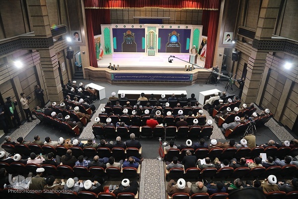 آیین اختتامیه بخش معارفی چهل‌وششمین دوره مسابقات سراسری قرآن آغاز شد