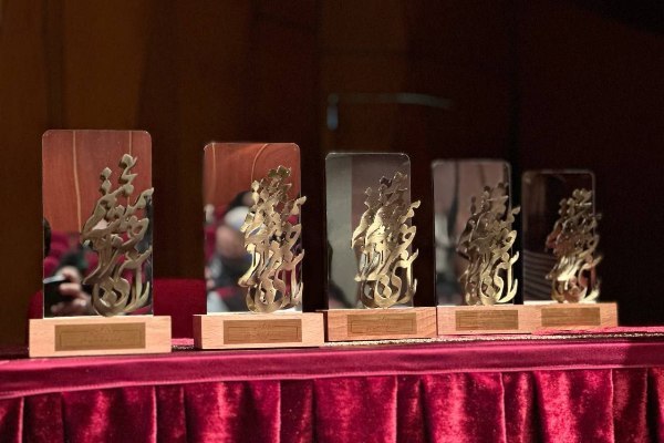 5 روزنامه‌نگار تراز انقلاب اسلامی تجلیل شدند