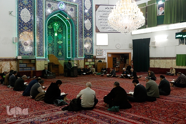 محفل قرآنی فجر در آستان شیخ صدوق(ره) برگزار شد + عکس