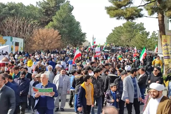 راهپیمایی باشکوه مردم مؤمن خاستگاه انقلاب در یوم الله ۲۲ بهمن