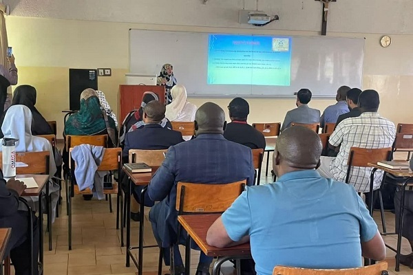 سمینار یک روزه زن از دیدگاه اسلام در کنیا برگزار شد