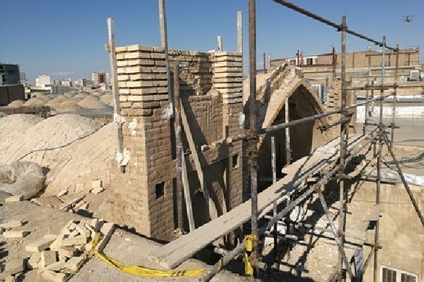 مرمت بنای تاریخی ملاحسین قم با همکاری دانشگاه علم و صنعت مرمت بنای تاریخی ملاحسین قم با همکاری دانشگاه علم و صنعت