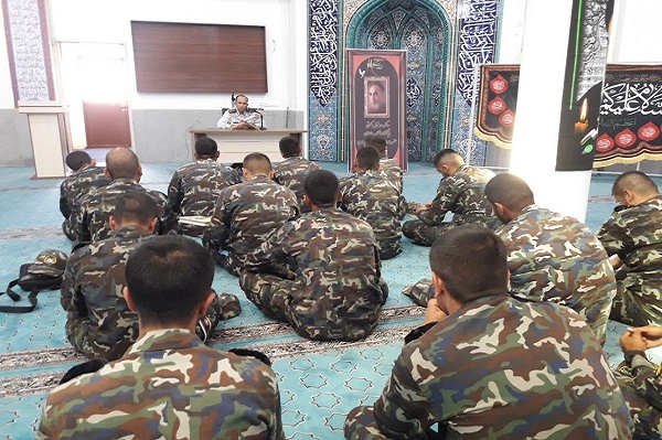 محفل قرآنی در ستاد پدافند هوایی شمال ارتش برگزار شد