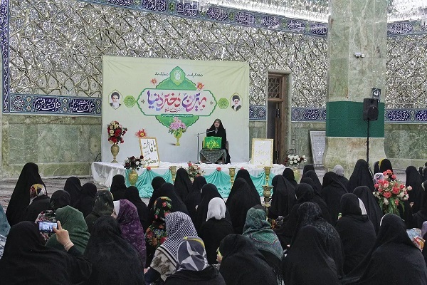 محفل شعر فرهیختگان اهل سنت در حرم بانوی کرامت