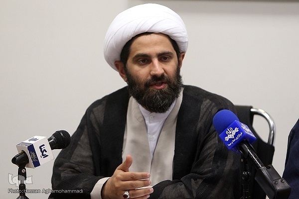 حجتالاسلام والمسلمین علی تقیزاده، رئیس سازمان دارالقرآن الکریم حجتالاسلام والمسلمین علی تقیزاده، رئیس سازمان دارالقرآن الکریم