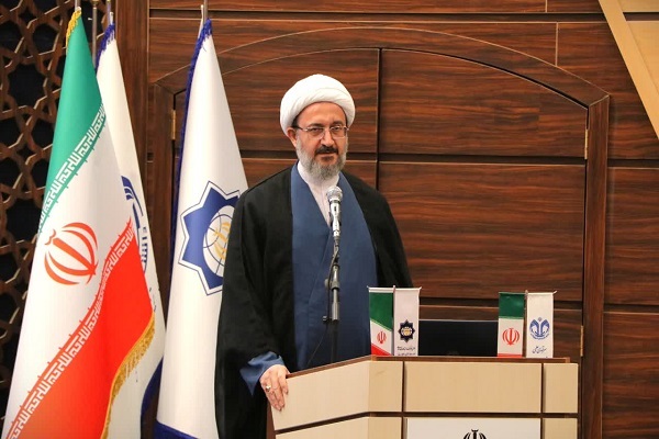 حجت‌الاسلام احمدحسین شریفی، رئیس دانشگاه قم