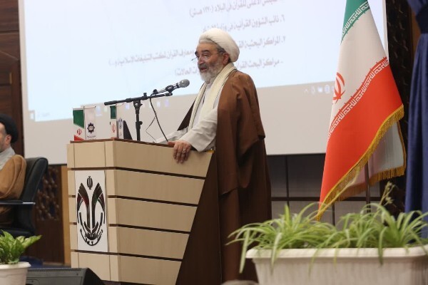 حجت‌الاسلام‌ والمسلمین محمدعلی رضایی‌اصفهانی، رئیس مجتمع آموزش عالی قرآن و حدیث جامعه‌المصطفی العالمیه