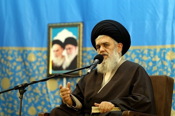 حجت‌الاسلام‌ والمسلمین سیدحسین مؤمنی، سخنران حرم بانوی کرامت