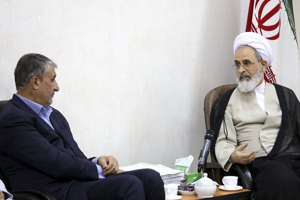 مدیر حوزه‌های علمیه کشور و ریس سازمان انرژی اتمی