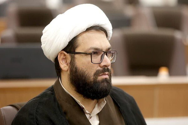 حجت‌الاسلام رحیمی، رئیس اداره تولید و تأمین محتوای اداره‌کل فضای مجازی دفتر تبلیغات اسلامی حوزه علمیه قم