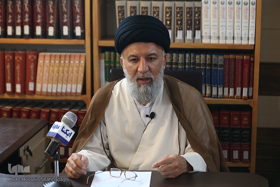 آیتالله سیدمحمد طباطبایییزدی، مدرس حوزه علمیه و پژوهشگر تاریخ اسلام آیتالله سیدمحمد طباطبایییزدی، مدرس حوزه علمیه و پژوهشگر تاریخ اسلام