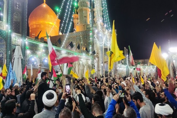 مردم ولایتمدار قم در حرم بانوی کرامت