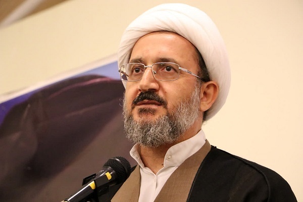 حجت‌الاسلام احمد حسین شریفی، رییس دانشگاه قم