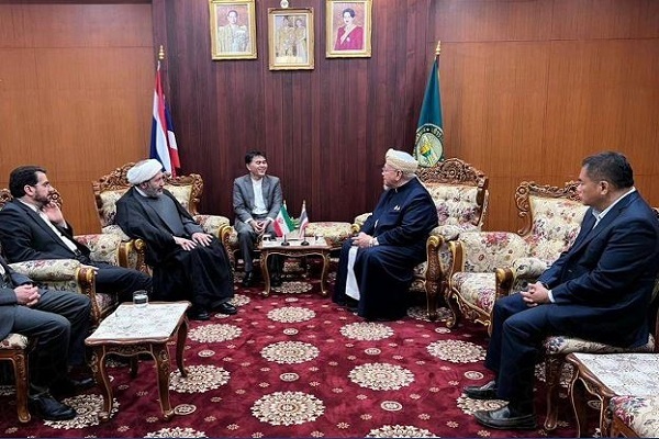 رهبر مسلمانان تایلند: ایران پیشتاز کشورهای اسلامی است