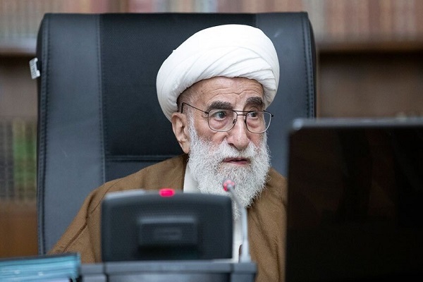 قوی کردن بنیه علمی و اعتقادی، بهترین راه مقابله با هجمه‌های فرهنگی است