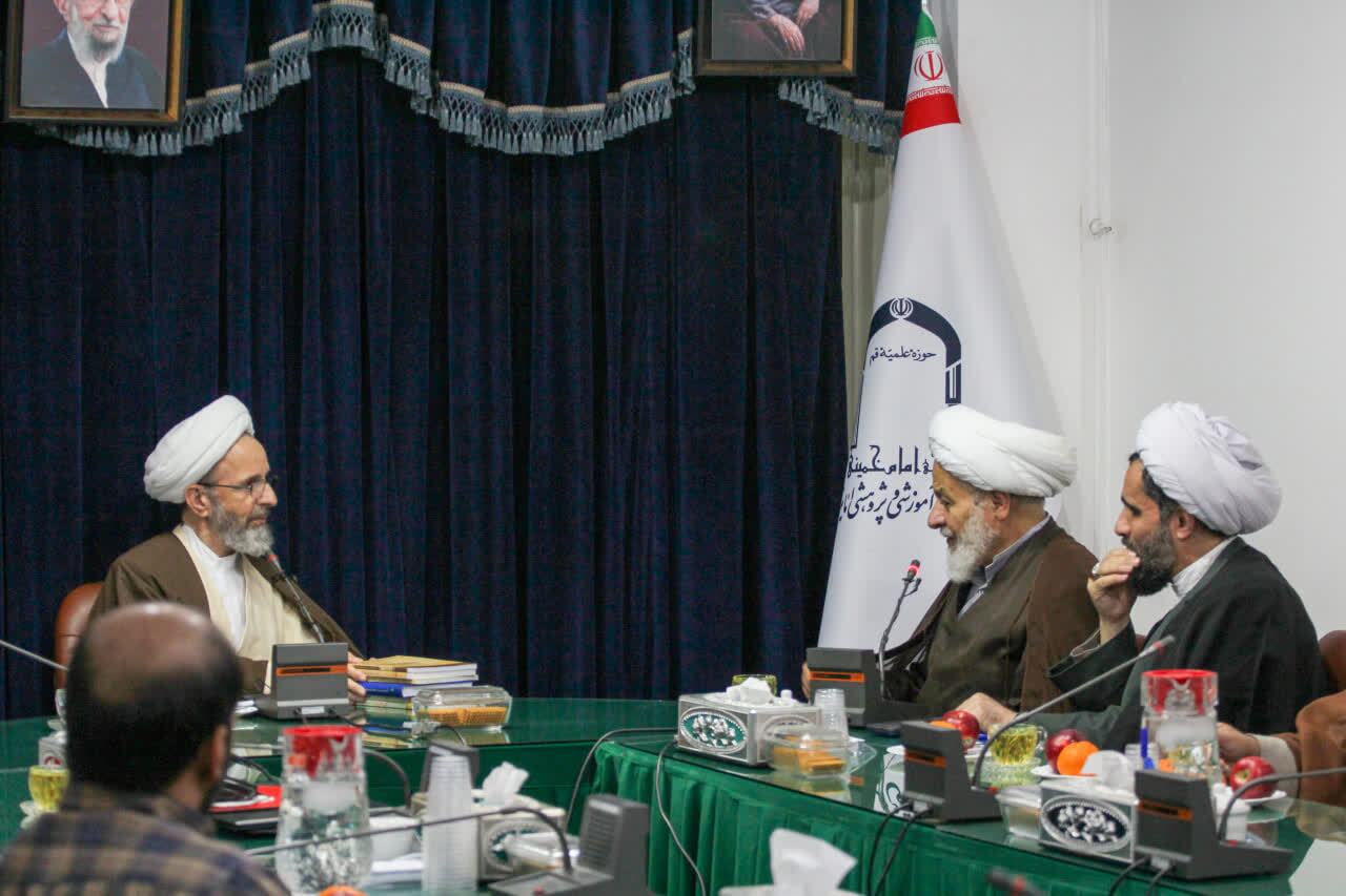 پیوند مهدویت و انقلاب اسلامی نیازمند تبیین عالمانه و گفتمان‌سازی جهانی است