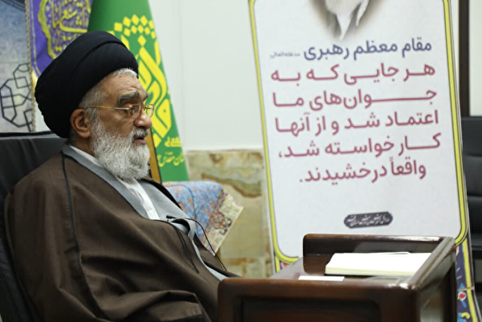 زمینه مشارکت جوانان در فعالیت‌های خیرخواهانه فراهم شود