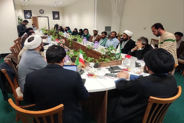 نشست مسئولان استانی جامعه قرآنی عصر در قم