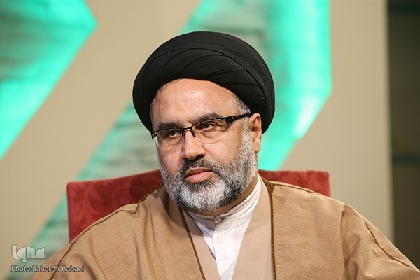 حجتالاسلام والمسلمین سیدمحمد نقیب، رئیس دانشگاه علوم و معارف قرآن کریم حجتالاسلام والمسلمین سیدمحمد نقیب، رئیس دانشگاه علوم و معارف قرآن کریم