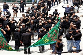 عکس | حضور دسته‌های عزاداری روز تاسوعا در مسجد جمکران