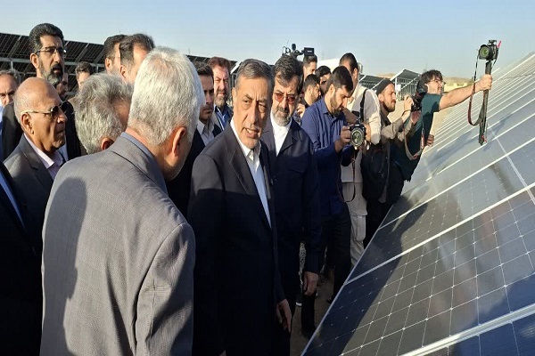 حضور معاون اجرایی رئیس جمهور در قم