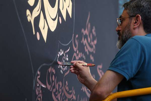 رونمایی از کتیبه «عش آل محمد» در حرم مطهر حضرت معصومه(س)