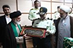 عکس | تجلیل خادمان حرم بانوی کرامت از فرمانده انتظامی قم