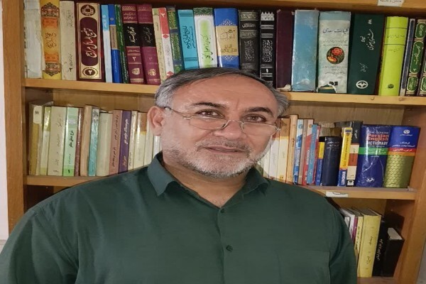 عباس فاضلی، استاد شعر و ادبیات فارسی دانشگاه