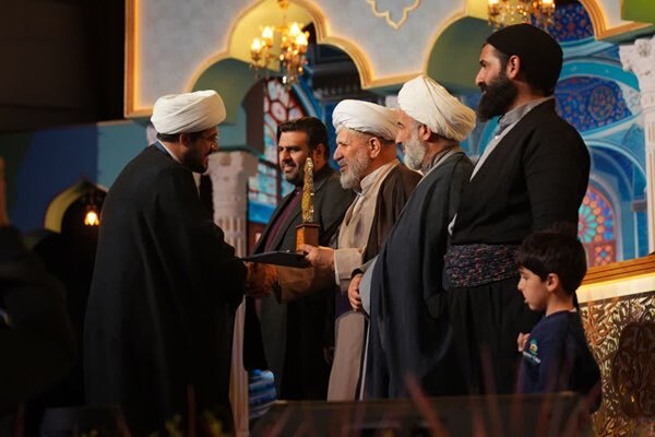 درخشش نمایندگان قم در مسابقات سراسری قرآن کریم  درخشش نمایندگان قم در مسابقات سراسری قرآن کریم