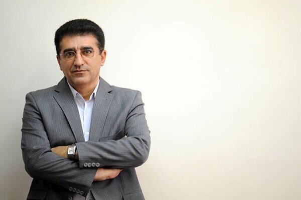 قادر آشنا، مشاور وزیر و دبیر شورای فرهنگ عمومی کشور قادر آشنا، مشاور وزیر و دبیر شورای فرهنگ عمومی کشور