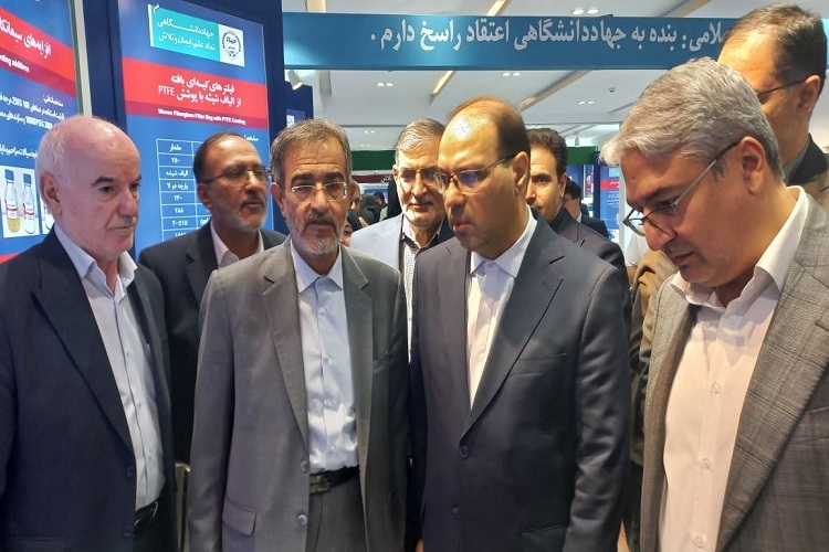 جهاددانشگاهی حلقه واسط میان دانشگاه و دولت است