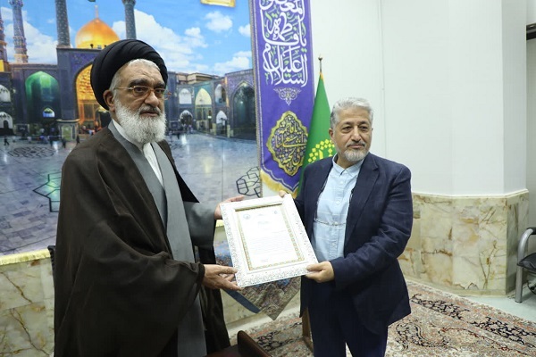 دانشگاه آزاد اسلامی خادم حرم مطهر بانوی کرامت شد