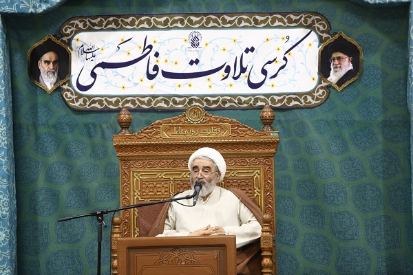 حجت‌الاسلام والمسلمین محمدعلی رضایی اصفهانی، مفسر قرآن کریم و استاد تمام جامعةالمصطفی العالمیه